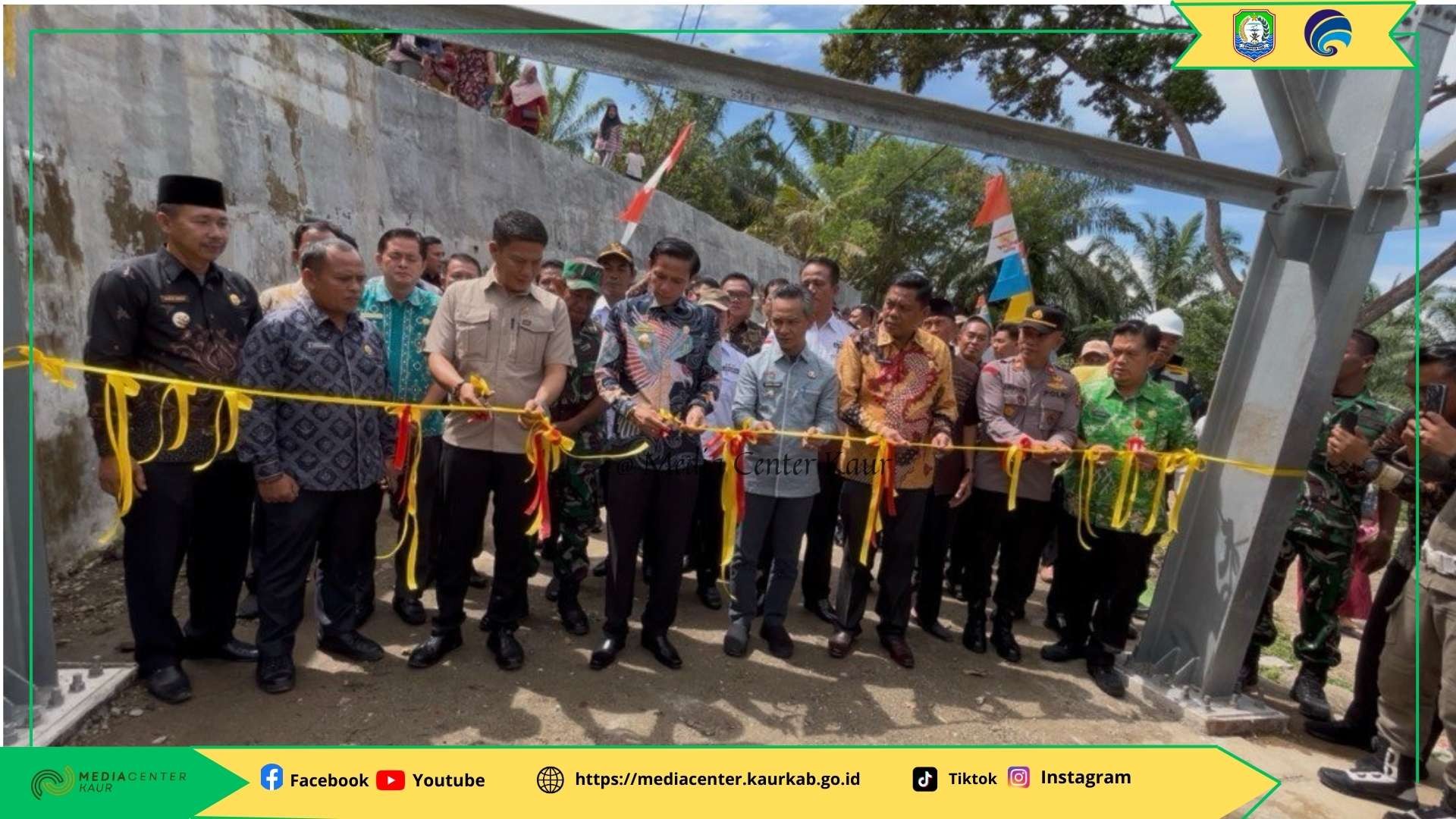 Bupati Gusril Pausi Resmikan Jembatan Gantung Tangga Manik, Akses Warga Kian Lancar
