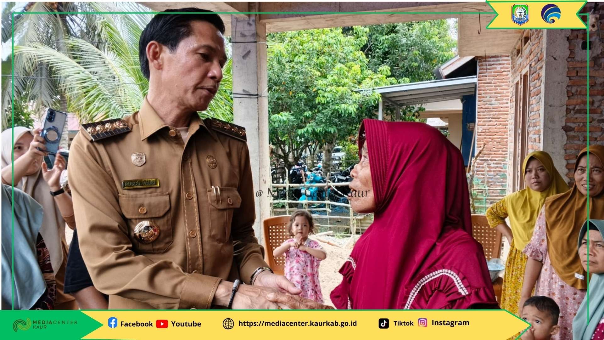 Bupati Kaur Tinjau dan Serahkan Bantuan Bedah Rumah Korban Kebakaran di Desa Tanjung Beringin