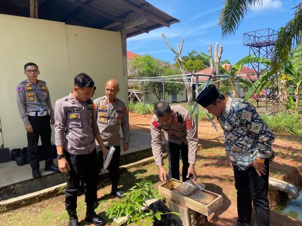 Budidaya Lebah Kelulut Kapolres Kaur Dapat Apresiasi