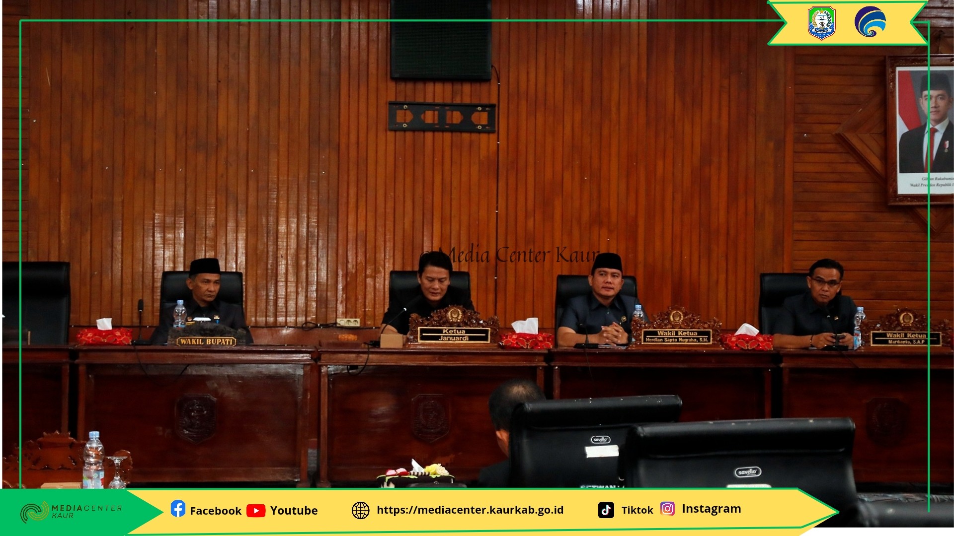 Wabup Abdul Hamid Sampaikan Jawaban Eksekutif atas Pandangan Umum Fraksi DPRD terhadap Dua Raperda